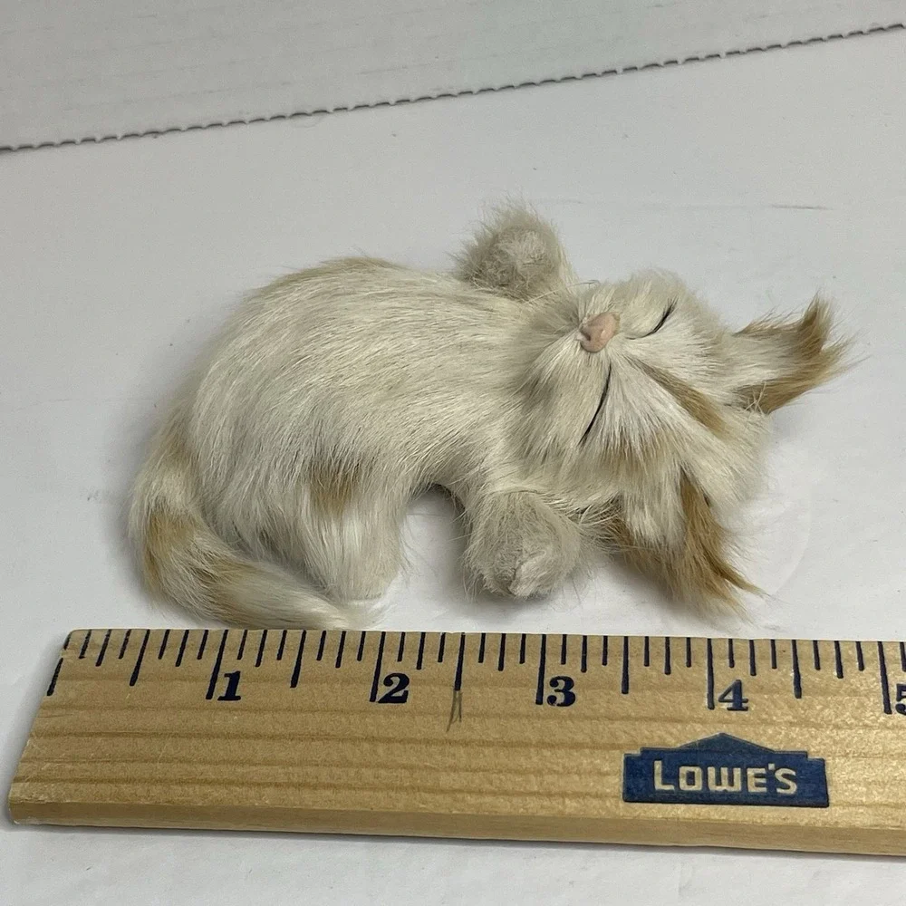 KITTEN Kitty Cat Sleeping Cat Genuine Goat Hair Figurine Blonde Tan 4X3